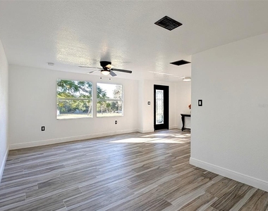 15217 Bailey Hill Road - Photo Thumbnail 2