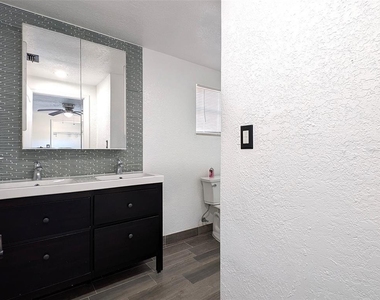 15217 Bailey Hill Road - Photo Thumbnail 9
