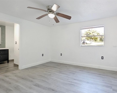 15217 Bailey Hill Road - Photo Thumbnail 8