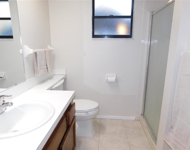 218 Woodlake Wynde - Photo Thumbnail 25