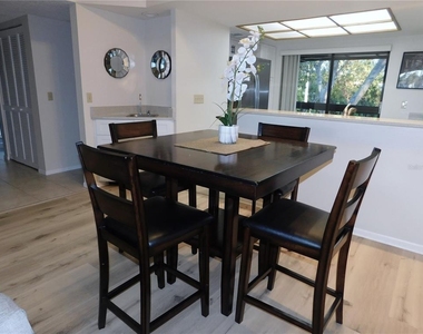 218 Woodlake Wynde - Photo Thumbnail 15