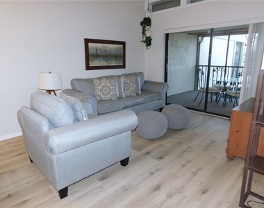 218 Woodlake Wynde - Photo Thumbnail 16