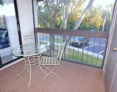 218 Woodlake Wynde - Photo Thumbnail 11