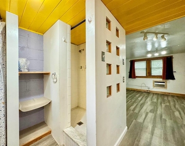 6601 N Navin Avenue - Photo Thumbnail 7