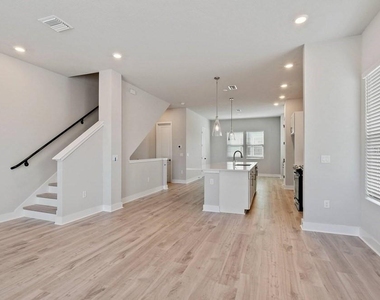 89 28th Street S - Photo Thumbnail 5