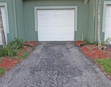 9018 Lake Chase Island Way - Photo Thumbnail 27
