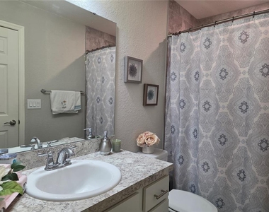 424 Capri Way - Photo Thumbnail 14