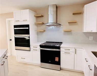 6409 Rosewood Drive - Photo Thumbnail 10