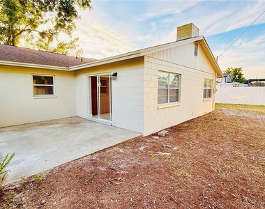 6409 Rosewood Drive - Photo Thumbnail 32