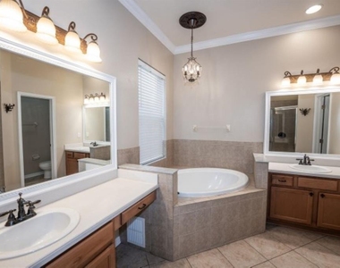 7627 Stoney Hill Drive - Photo Thumbnail 11