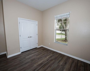 7627 Stoney Hill Drive - Photo Thumbnail 15