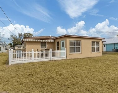 1215 Mango Avenue - Photo Thumbnail 33