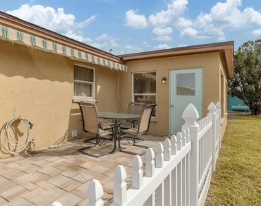 1215 Mango Avenue - Photo Thumbnail 3