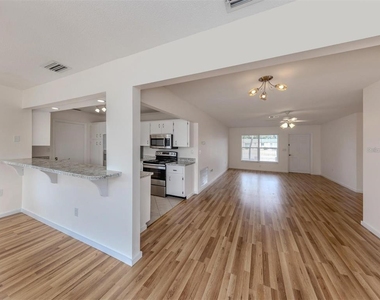 1215 Mango Avenue - Photo Thumbnail 28