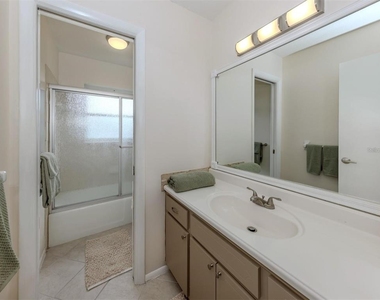 1215 Mango Avenue - Photo Thumbnail 14