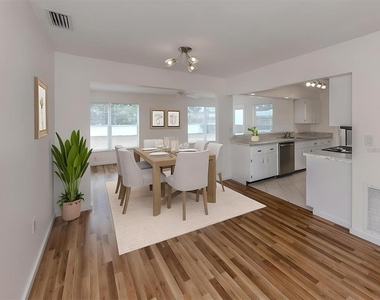1215 Mango Avenue - Photo Thumbnail 5