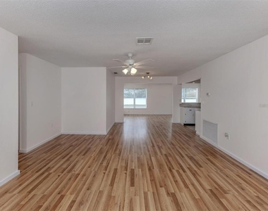 1215 Mango Avenue - Photo Thumbnail 22