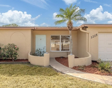 1215 Mango Avenue - Photo Thumbnail 1