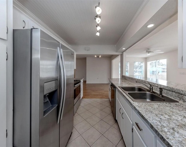 1215 Mango Avenue - Photo Thumbnail 17