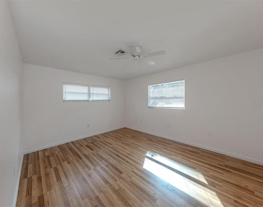 1215 Mango Avenue - Photo Thumbnail 12