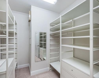 815 Burlington Avenue N - Photo Thumbnail 11