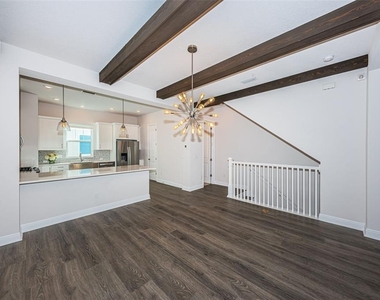 815 Burlington Avenue N - Photo Thumbnail 28