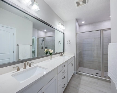 815 Burlington Avenue N - Photo Thumbnail 9