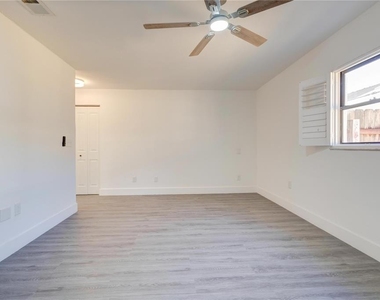 2261 S Flagler Avenue - Photo Thumbnail 39