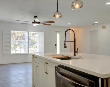 2261 S Flagler Avenue - Photo Thumbnail 6