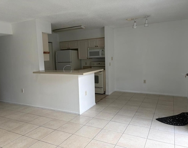 1218 Bermuda Lakes Lane - Photo Thumbnail 6
