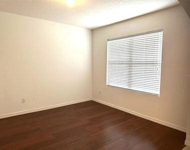 16832 Citrus Parkway - Photo Thumbnail 5