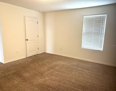 16832 Citrus Parkway - Photo Thumbnail 8