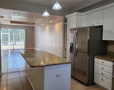 615 Founders Drive - Photo Thumbnail 7