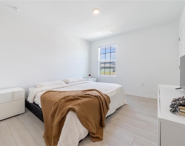 8688 Sportsman Loop - Photo Thumbnail 26