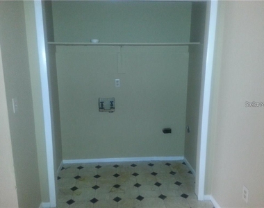 1102 Southern Avenue - Photo Thumbnail 3
