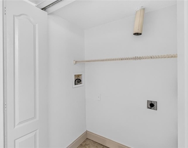 2204 Fan Palm Drive - Photo Thumbnail 13