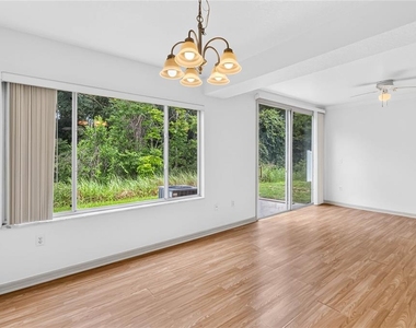 2204 Fan Palm Drive - Photo Thumbnail 9