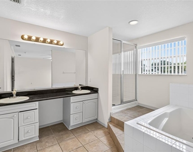 2204 Fan Palm Drive - Photo Thumbnail 16