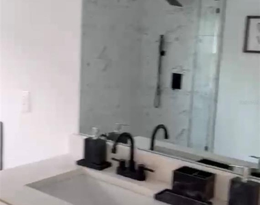 15909 Green Cove Boulevard - Photo Thumbnail 7