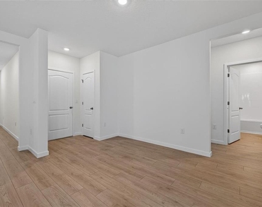 2893 House Finch Road - Photo Thumbnail 18
