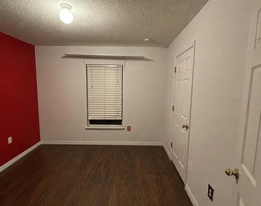 601 Samuel Street - Photo Thumbnail 2