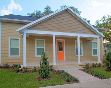 800 E Jefferson Street - Photo Thumbnail 1