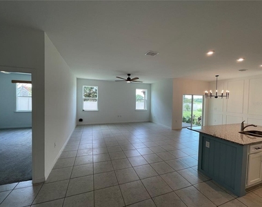 689 Crown Rose Drive - Photo Thumbnail 20