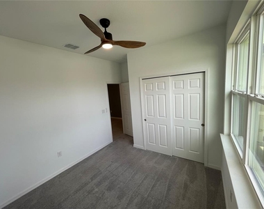 689 Crown Rose Drive - Photo Thumbnail 8
