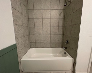 689 Crown Rose Drive - Photo Thumbnail 11