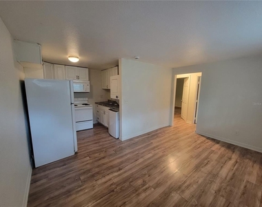 965 Ne 2nd Street - Photo Thumbnail 1
