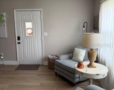 1920 Nw 18th Street - Photo Thumbnail 7