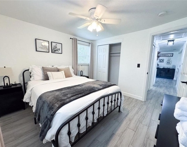 9616 Pine Ridge Avenue - Photo Thumbnail 17