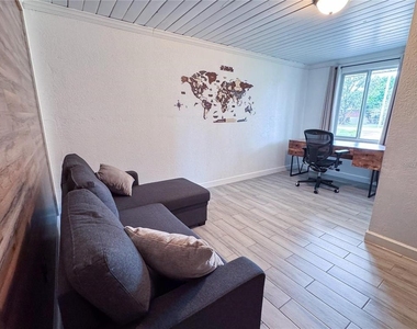 9616 Pine Ridge Avenue - Photo Thumbnail 19