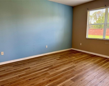 4912 Stone Acres Cir - Photo Thumbnail 9